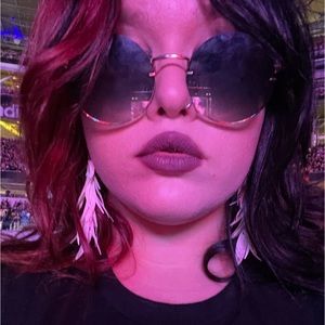 Meet your Posher, Denise